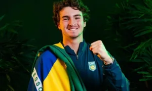 emocao-pura!-joao-fonseca-chora-apos-virada-epica-e-1a-vitoria-em-casa-na-copa-davis