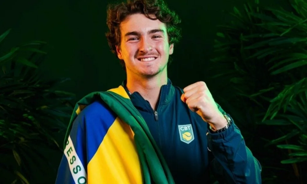 Emoção pura! João Fonseca chora após virada épica e 1ª vitória em casa na Copa Davis