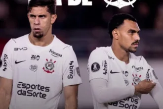gavioes-da-fiel-cobra-elenco-do-corinthians-no-ct-apos-queda