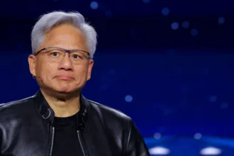 ceo-da-nvidia-diz-que-ia-nao-vai-acabar-com-o-mundo-ate-2030:-‘0%-de-chance’