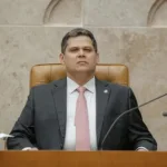 de-6×1-a-moraes:-alcolumbre-acumula-pressoes-de-governo-e-oposicao