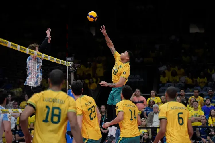 Brasil bate Argentina, é campeão Sul-Americano de vôlei e vai às Olimpíadas