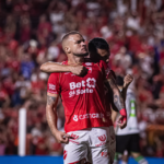vila-nova-se-mantem-no-topo-apos-derrotas-de-novorizontino-e-juventude