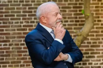 nos-eua,-lula-volta-a-chamar-trump-de-imperador-e-critica-ataques-a-soberania
