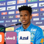 da-frustracao-a-volta:-estevao-revela-como-lidou-com-perda-da-copa