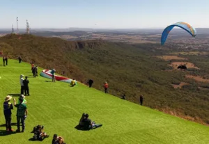 pilotos-fazem-eleicao-e-escolhem-cidade-goiana-para-sediar-campeonato-brasileiro-de-parapente