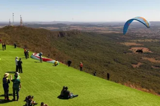 pilotos-fazem-eleicao-e-escolhem-cidade-goiana-para-sediar-campeonato-brasileiro-de-parapente