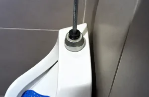 bancario-instala-camera-em-mictorio-de-academia-no-setor-bueno,-em-goiania