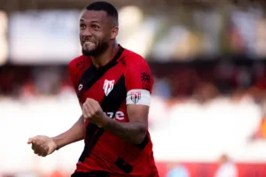 nove-decisoes-e-um-sonho:-atletico-go-encara-reta-final-da-serie-b-na-luta-pelo-acesso