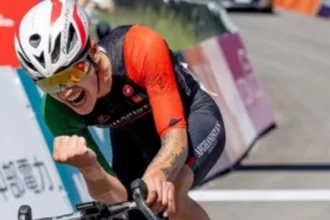 afghan-cyclist-fariba-hashimi-wins-silver-at-asian-games-in-nagoya