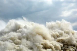 meteotsunami-invade-orla-e-atinge-cidades-de-santa-catarina