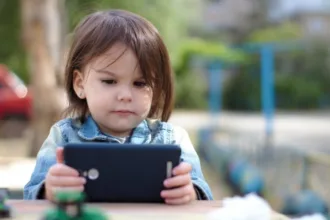 proposta-legislativa-visa-reforcar-salvaguardas-digitais-e-instituir-indicador-nacional-para-a-primeira-infancia