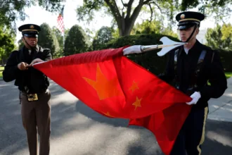 xi-chega-a-washington-nesta-terca-feira-para-encontro-com-trump-com-ia-e-taiwan-no-radar