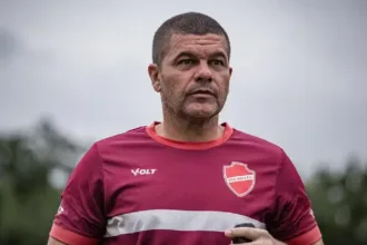 ex-vila-nova-e-atletico-assume-o-comando-tecnico-do-criciuma