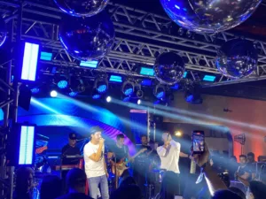 israel-&-rodolffo-fazem-apresentacao-para-convidados-em-goiania;-assista
