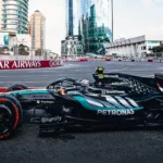 russell-voa-em-baku-e-conquista-4a-pole-da-temporada-na-f1;-bortoleto-larga-em-17o