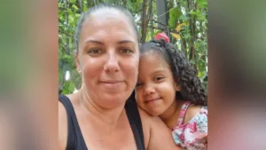 ‘diagnostico-nao-e-destino’:-mae-goiana-luta-para-garantir-tratamento-de-saude-da-filha