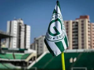 goias-quita-parte-da-folha-de-agosto-aos-funcionario-e-uma-imagem-aos-atletas-antes-do-classico