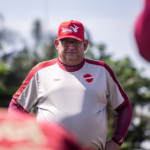 guto-ferreira-aponta-uniao-dentro-do-vila-para-o-sucesso-na-serie-b:-“conexao-forte”