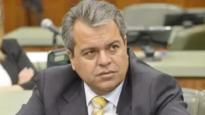 ernesto-roller-defende-mandato-com-prazo-definido-para-ministros-do-stf