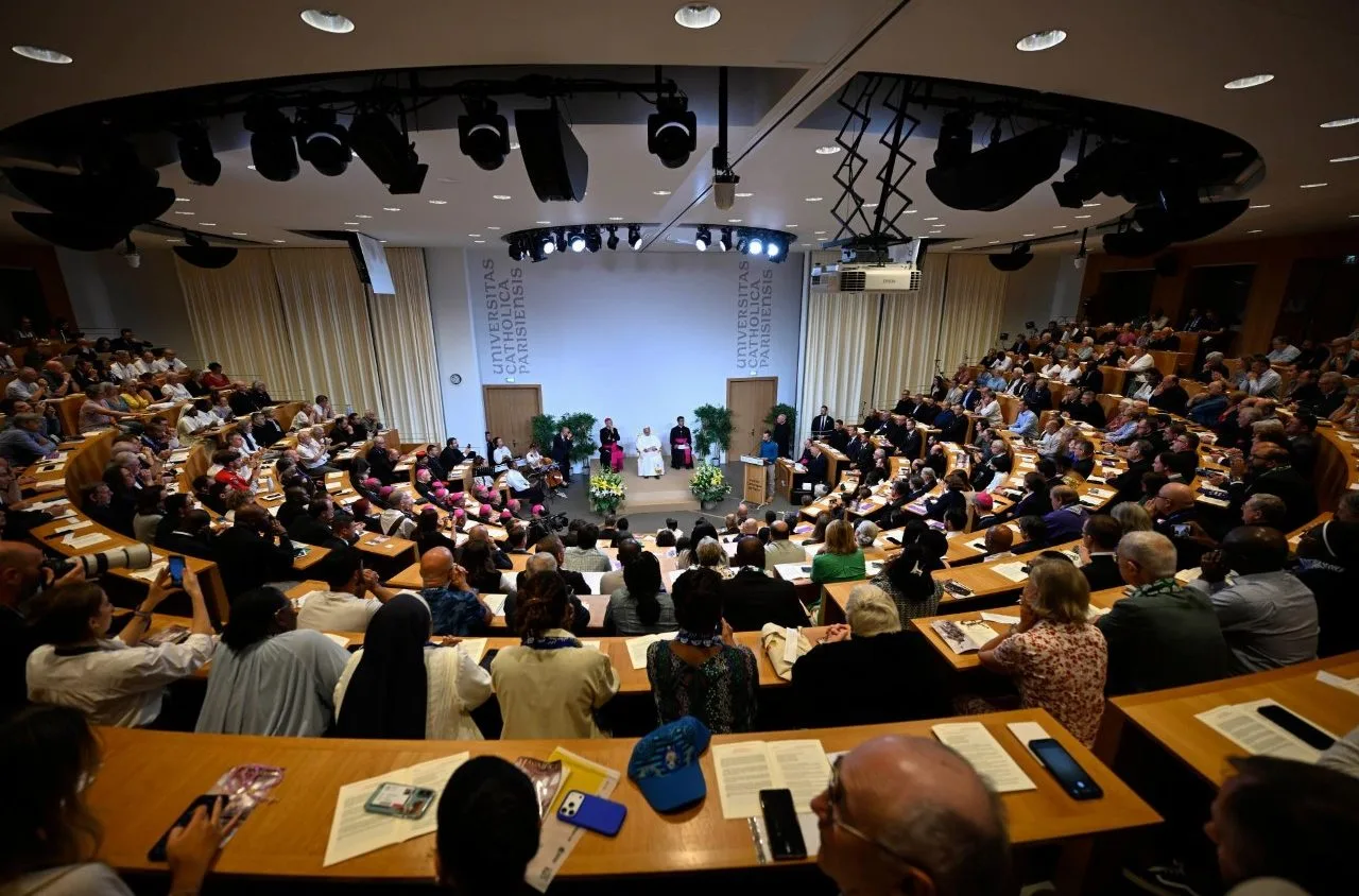 Papa: aumento de catecúmenos e neófitos na França exige ações pastorais concretas – Vatican News