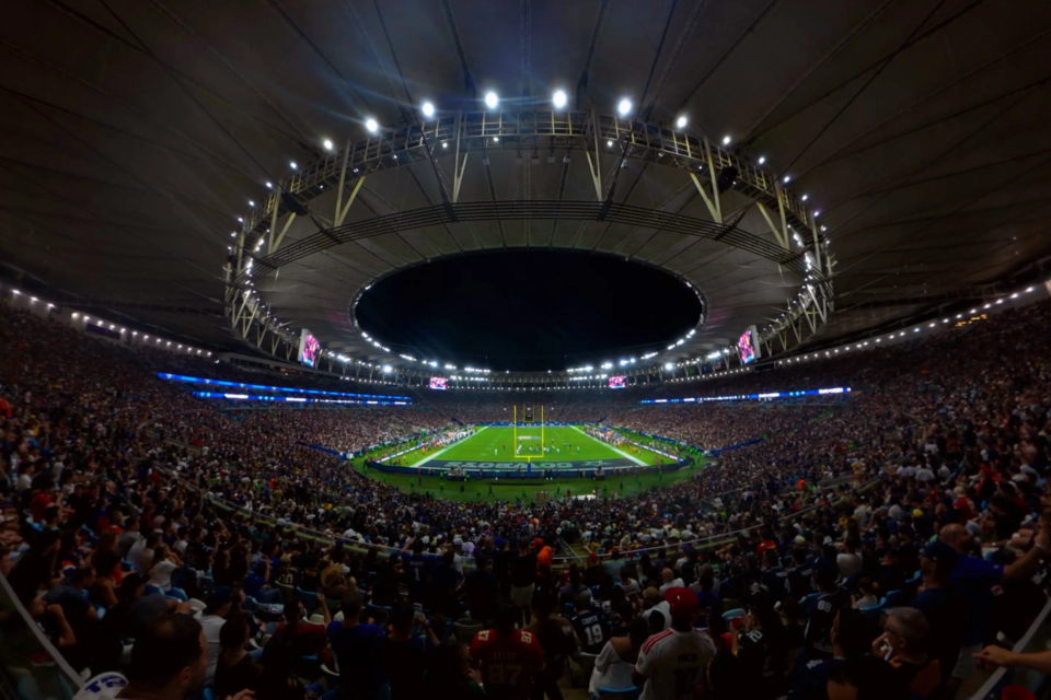 Estreia da NFL no Maracanã supera médias de público dos EUA e do mundo