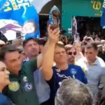 flavio-bolsonaro-recua-apos-ataque-a-cnbb-e-segura-imagem-de-nossa-senhora-aparecida;-video