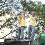 ao-lado-de-flavio-bolsonaro,-gayer-defende-maioria-de-direita-no-senado-em-ato-em-goiania