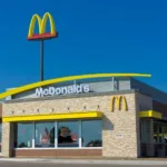 mcdonald’s-cria-rede-propria-de-midia-e-exibe-marcas-no-drive-thru
