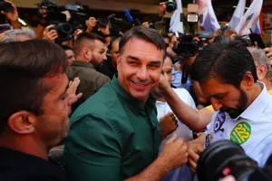 flavio-busca-estrategias-para-minimizar-desgaste-com-episodio-nossa-senhora