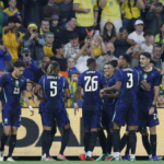 em-jogo-de-duas-viradas,-brasil-conquista-primeira-vitoria-no-novo-ciclo-de-ancelotti