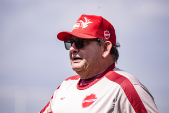 novidades-no-vila:-guto-ferreira-ganha-tres-reforcos-para-o-duelo-contra-o-botafogo-sp