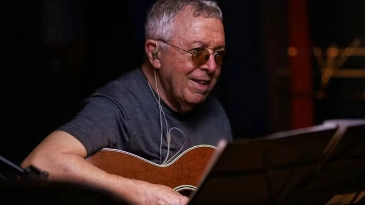 Cantos Luiz Carlos Sá lança álbum e livro autobiográfico em outubro