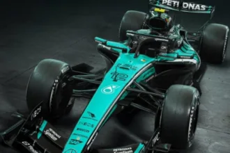 mercedes-reveals-a-special-emerald-green-livery-for-the-formula-1-bahrain-gp-in-malaysia