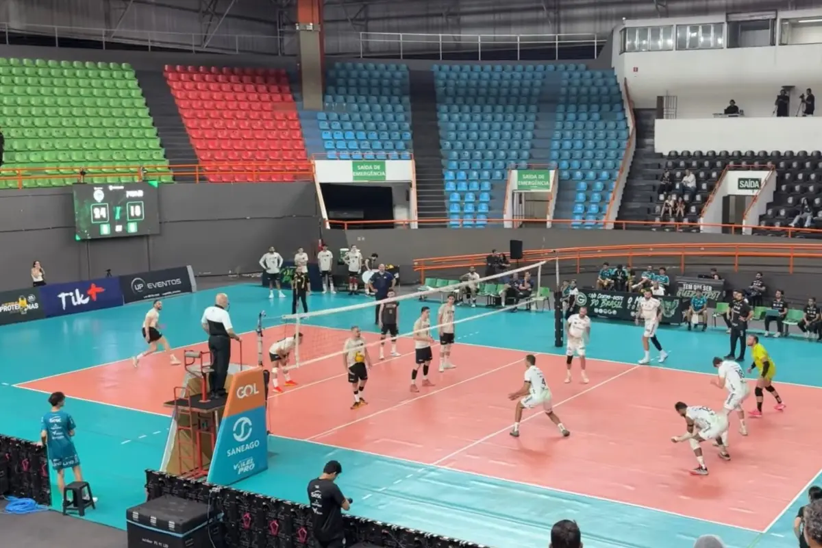 Saneago Goiás Vôlei bate ProMais e está na final do Goiano
