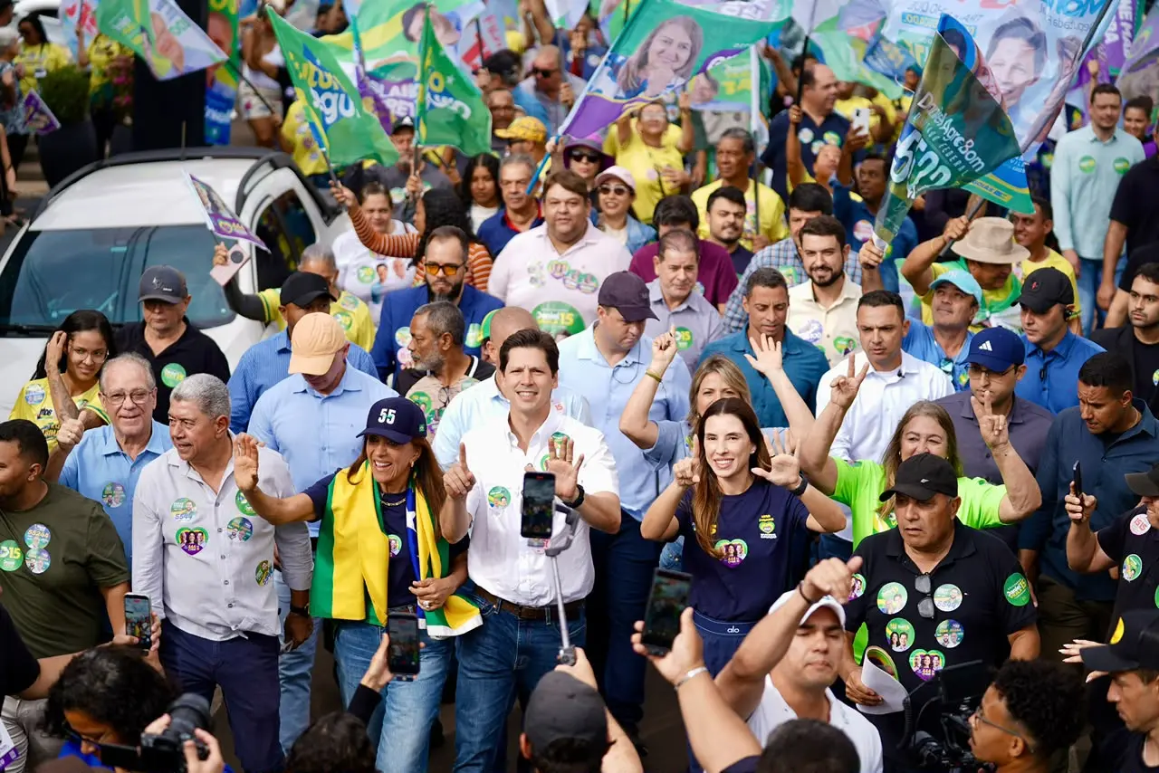 Daniel Vilela mantém tradição e realiza caminhada histórica do MDB em Goiânia