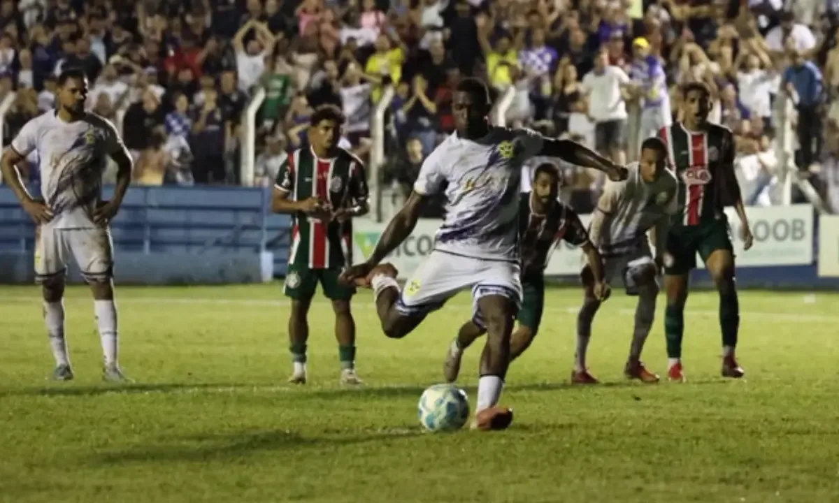 divisao-de-acesso:-mineiros-vence-o-morrinhos,-chega-a-quarta-vitoria-seguida-e-mantem-sonho-de-acesso