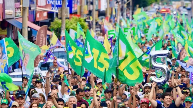 Daniel Vilela faz caminhada em Goiânia e diz estar com “consciência tranquila” sobre campanha