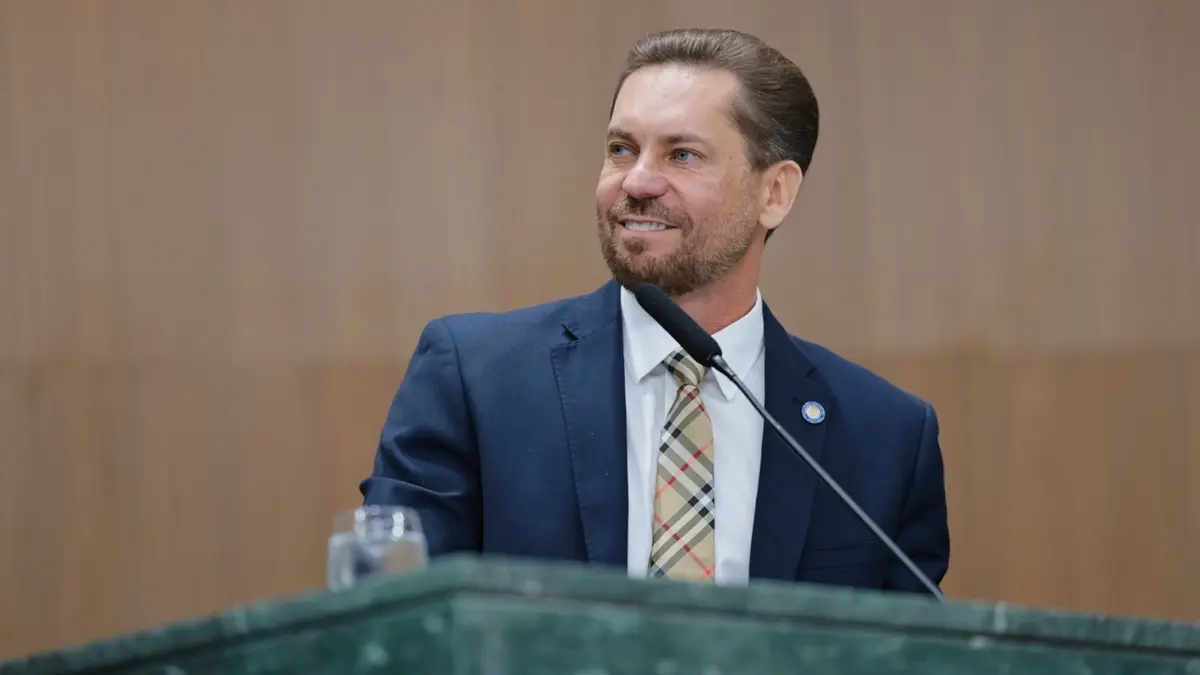 bruno-peixoto-comemora-500-mil-atendimentos-em-104-municipios-pelo-deputados-aqui