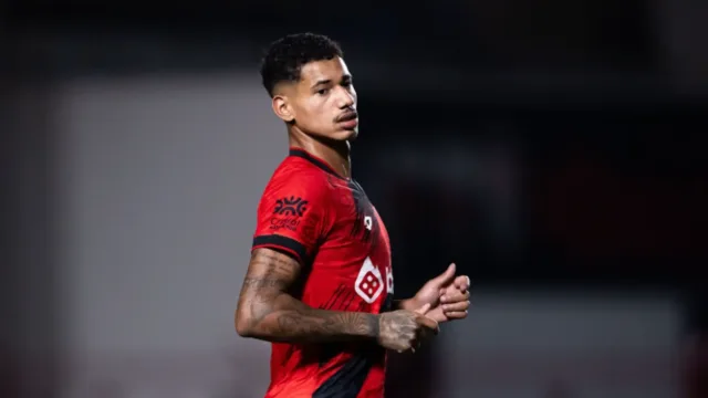 Marrony abre o placar para o Dragão contra o América-MG