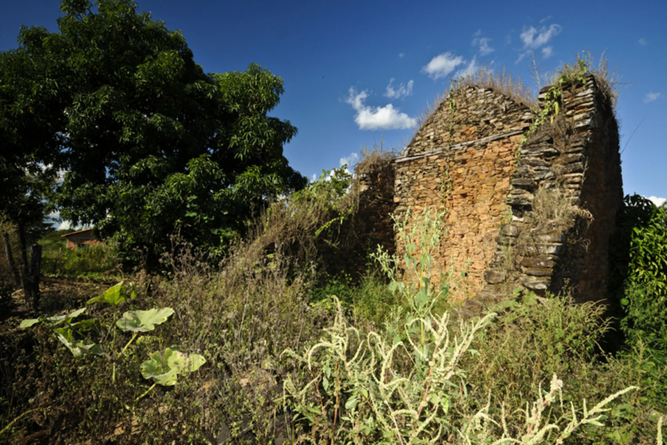 trairas:-povoado-de-goias-que-viveu-esplendor-na-era-do-ouro-hoje-e-um-museu-a-ceu-aberto