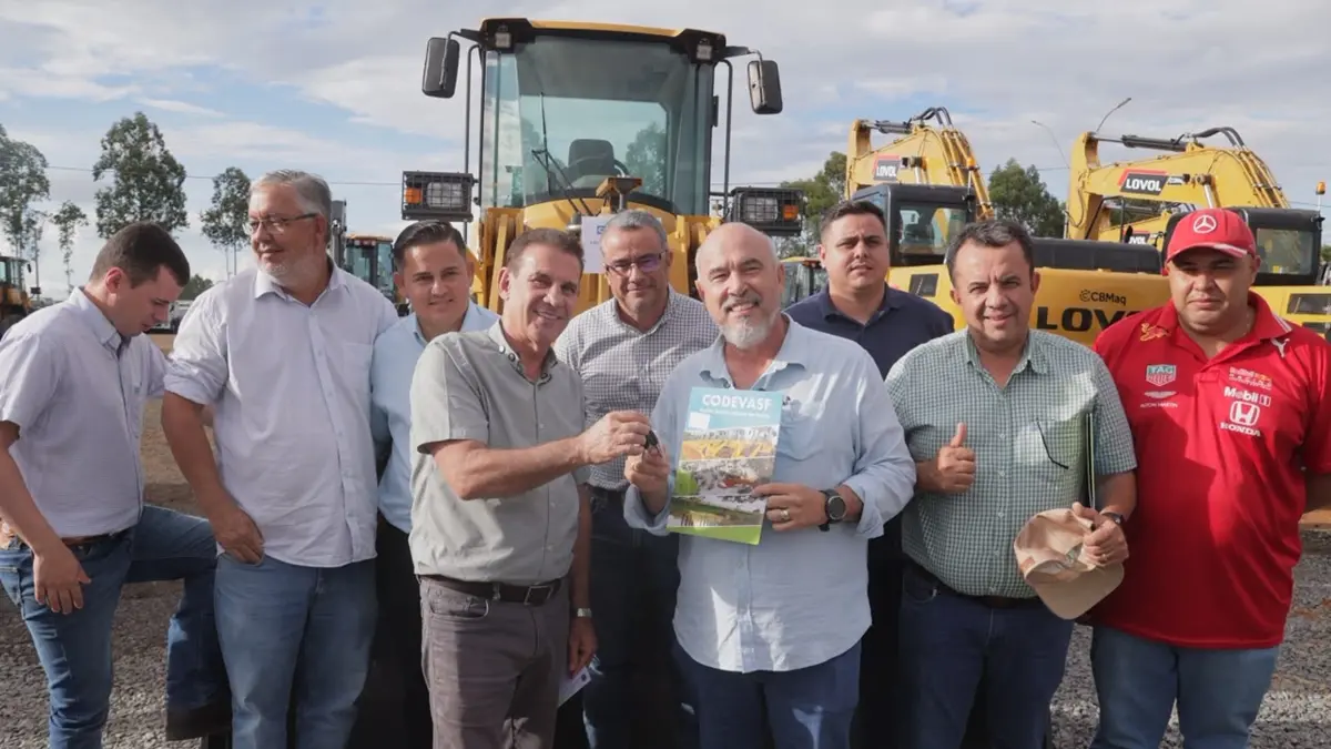 mais-de-220-prefeitos-declaram-apoio-a-vanderlan:-‘trabalhei-por-goias-inteiro’