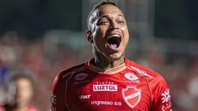 Agora: Janderson marca aos 47 e dá vitória parcial ao Vila Nova sobre o Botafogo-SP