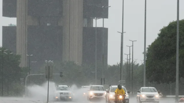 Eleições sob chuva: confira a previsão do tempo no Brasil neste domingo