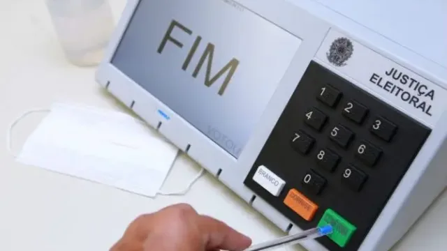 Após filas em locais de votação, presidente do TRE-GO garante voto a quem chegar até 17h