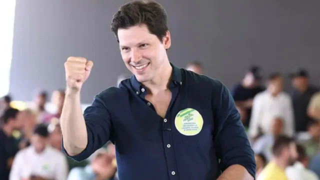 Daniel Vilela é eleito governador de Goiás 32 anos depois de o pai dele conseguir o mesmo feito