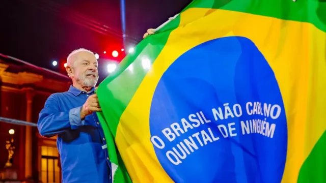 ‘Os bolsonaristas que se preparem’, diz Lula ao desafiar Flávio em pronunciamento; veja o vídeo completo