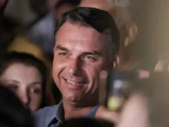 Goiás é líder nacional em virada percentual para Flávio Bolsonaro; 69 cidades mudaram de lado