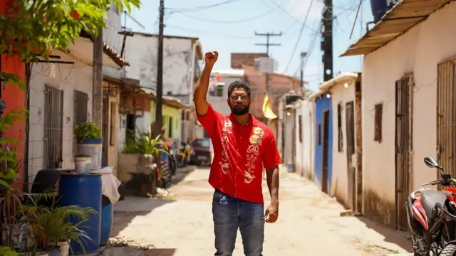 Conheça Jones Manoel, comunista eleito para a Câmara em PE