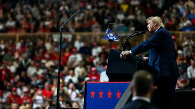 Trump elogia agilidade da apuração brasileira no 1º turno e ataca sistema dos EUA